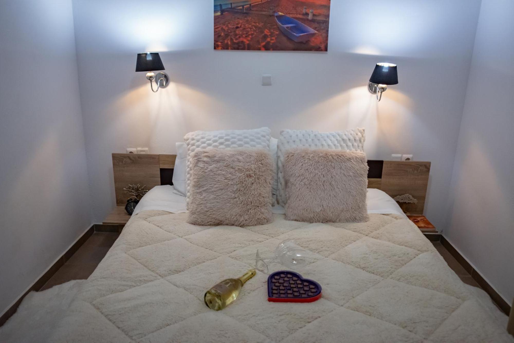 Chez Kiki Et Ioannis Apartment Engaraí Екстериор снимка